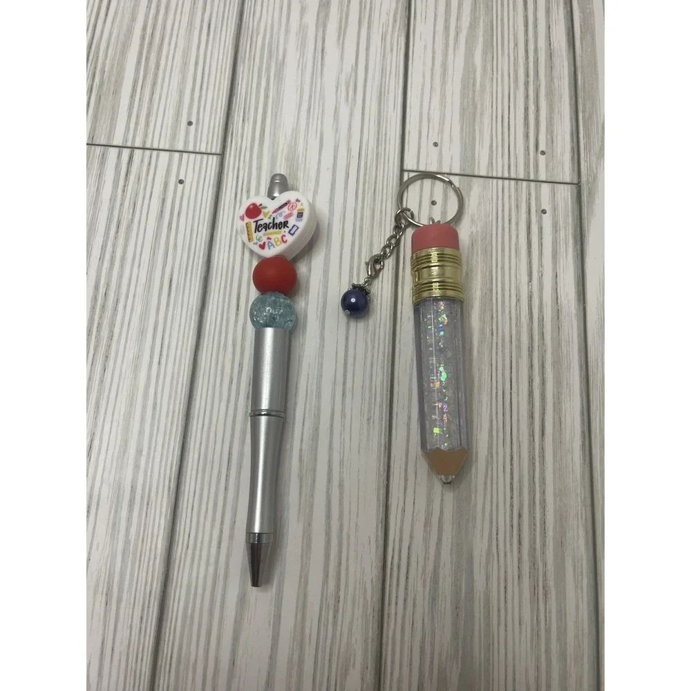 6 Piece Teacher Gift- Mousepad, 3 Large Paper Clips, Beadable Pen, And Key Chain
